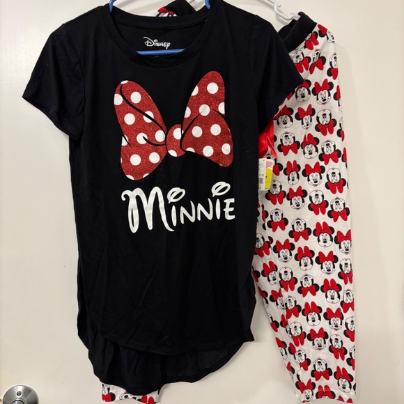 Minnie Mouse sleepwear set small - Picture 4 of 5